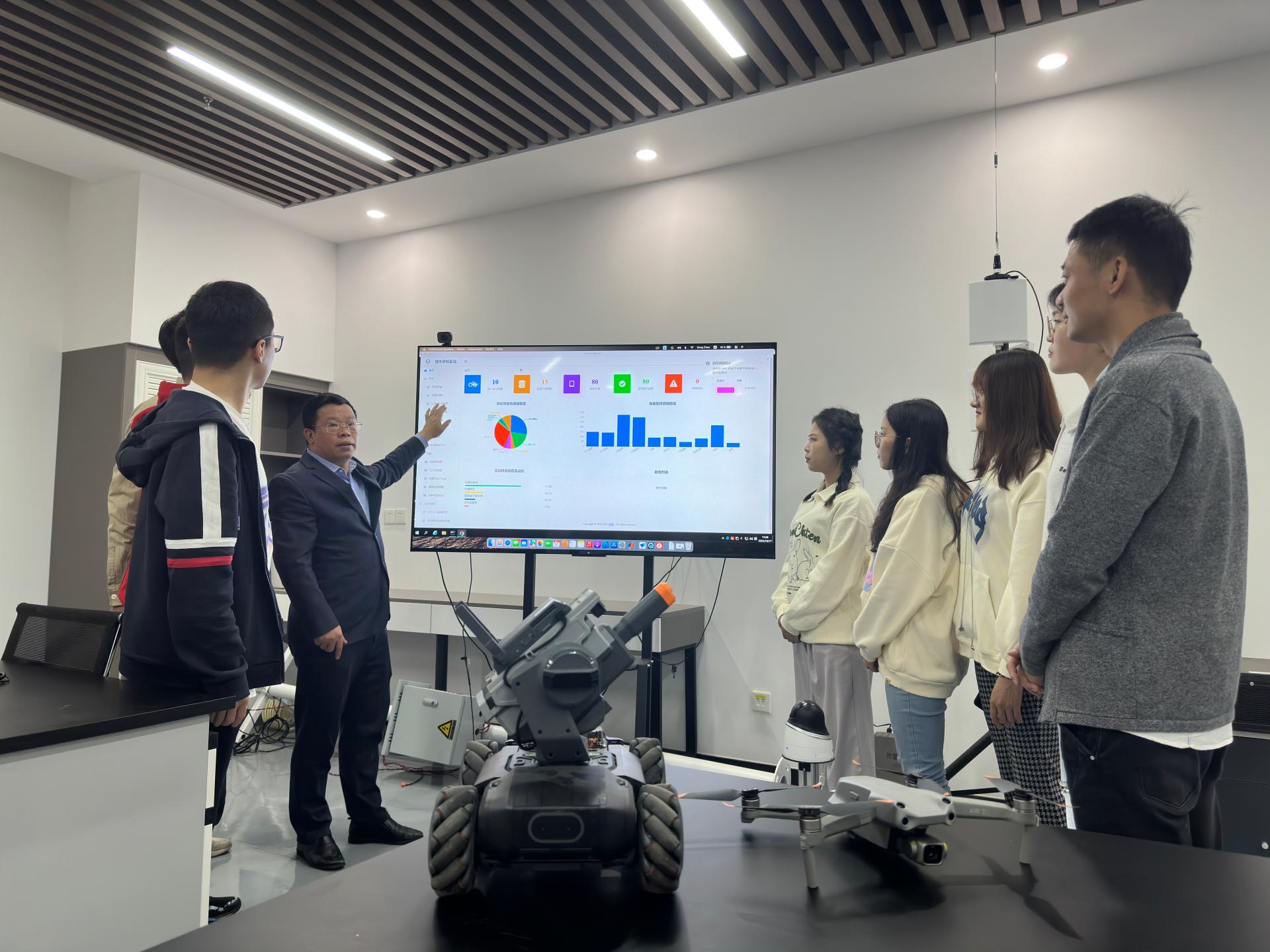 七秩荣光 · 谱写华章 科技创新立潮头 · 中流击水正当时——聚焦高等研究院计算机软硬件研发征程